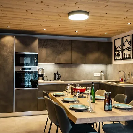 Apartment Neuf 3* Pour 6 Pers., Terrasse, Parking, Proche Centre Et Remontees, - Fr-1-676-192